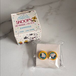 Vintage 1991 Avon Peanuts Snoopy Stud Earrings | NIB Cute Collector Box 254